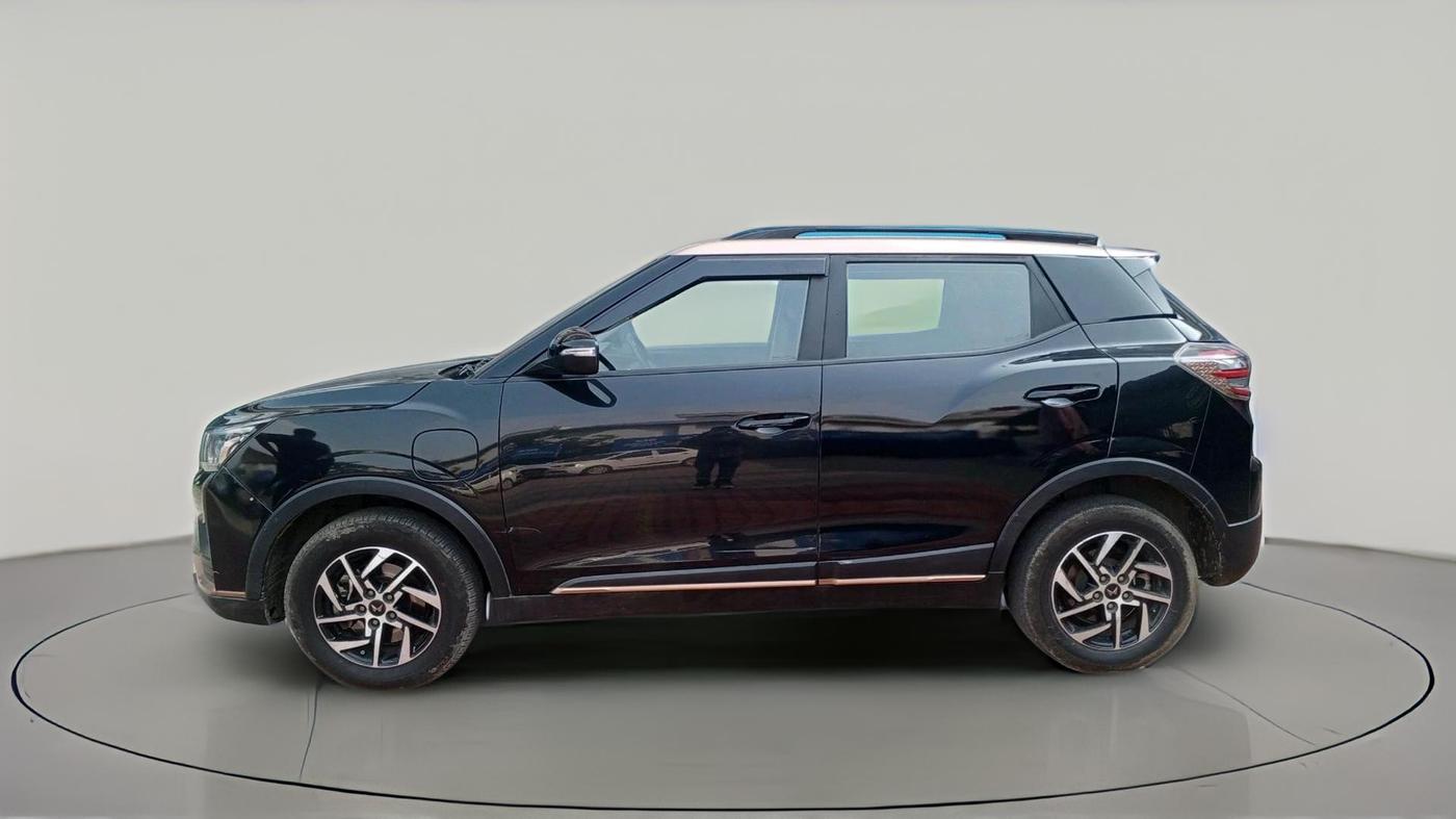 2023 Mahindra XUV400 EL 7.2 KW, Electric, Automatic, 69,867 km, exterior