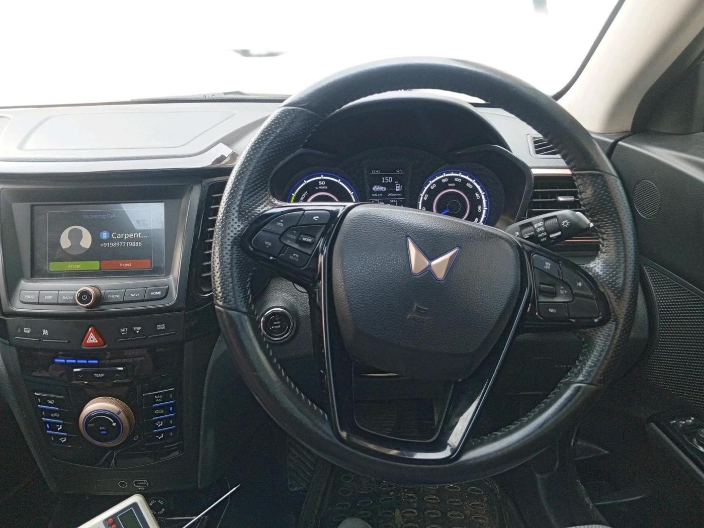 2023 Mahindra XUV400 EL 7.2 KW, Electric, Automatic, 69,867 km, interior