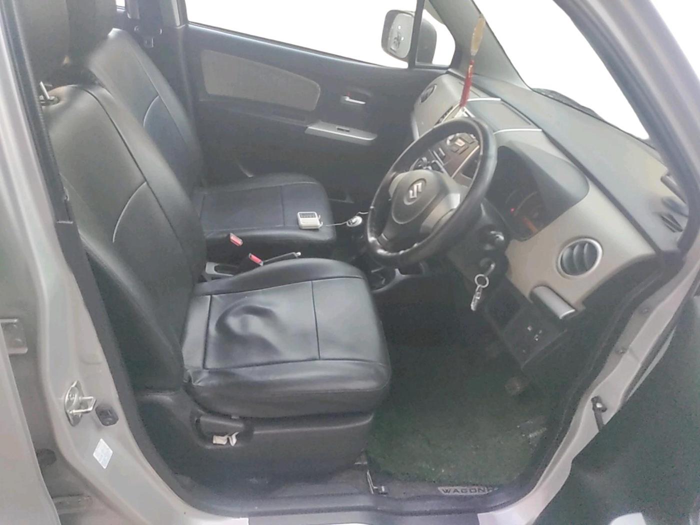 2016 Maruti Wagon R 1.0 VXI, Petrol, Manual, 32,739 km, interior