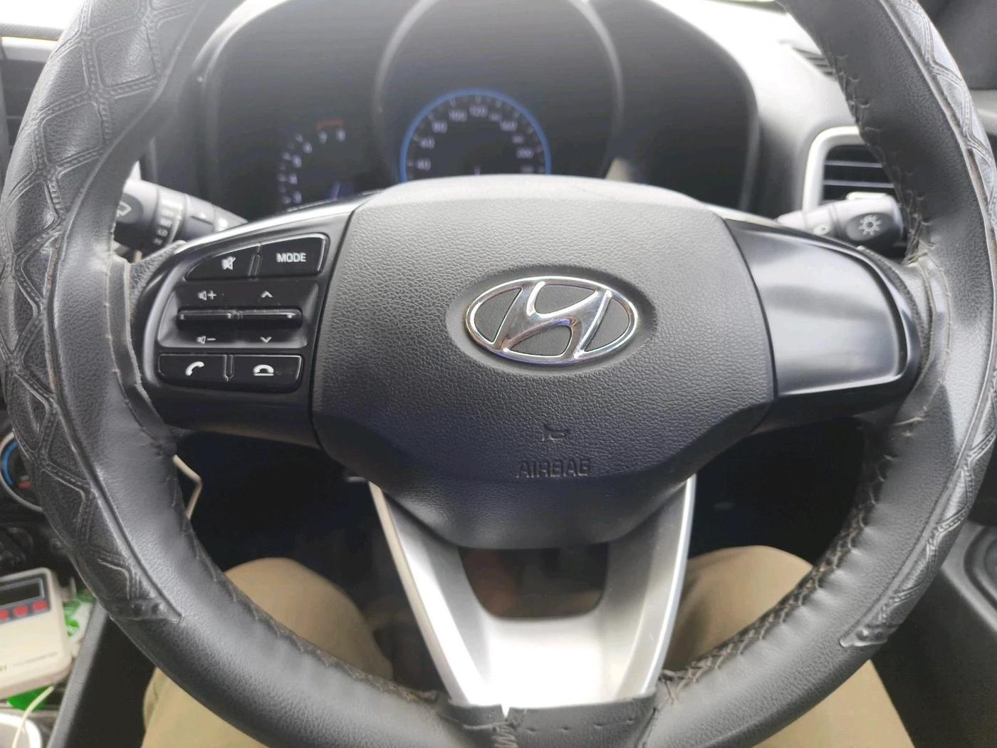 2021 Hyundai VENUE S 1.2, Petrol, Manual, 41,136 km, interior