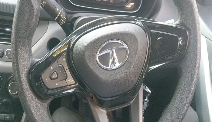 2021 Tata NEXON XM SUNROOF PETROL, Petrol, Manual, 27,343 km, interior