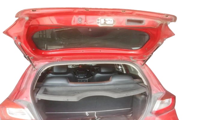 2017 Tata Tiago XZ PETROL, Petrol, Manual, 1,17,603 km, exterior