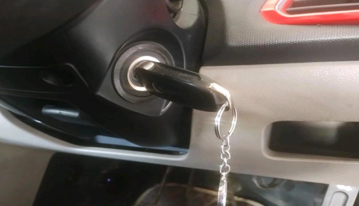 2017 Tata Tiago XZ PETROL, Petrol, Manual, 1,17,603 km, interior