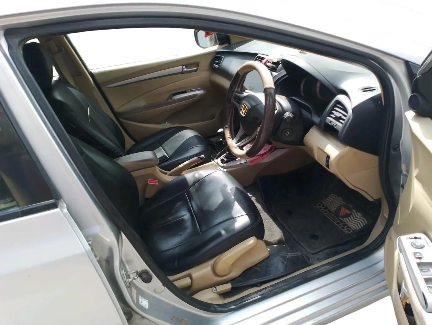 2009 Honda City 1.5L I-VTEC V MT, Petrol, Manual, 1,14,304 km, interior