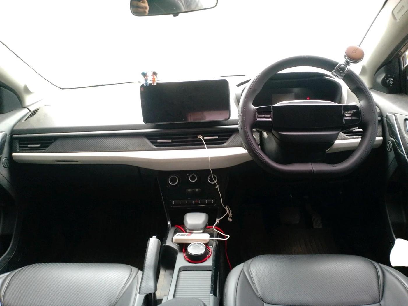 2025 Tata NEXON  Pure Plus 1.2 Petrol AMT, Petrol, Automatic, 12,024 km, interior