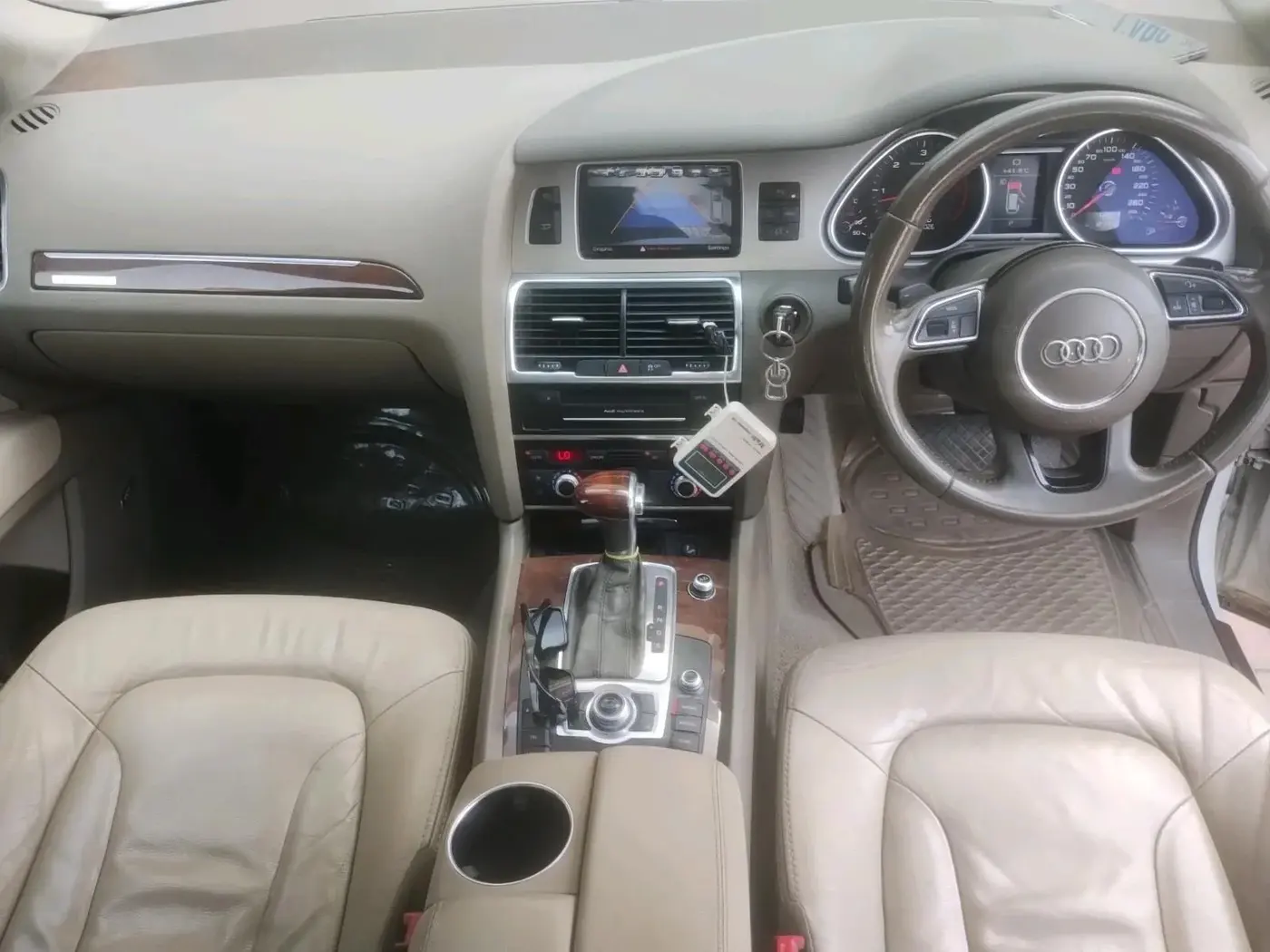 2012 Audi Q7 3.0 TDI QUATTRO, Diesel, Automatic, 1,21,712 km, interior