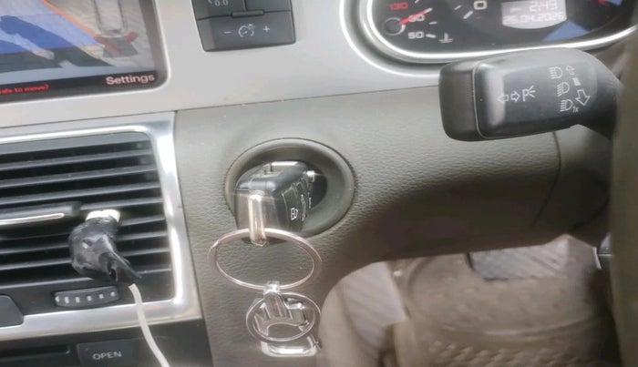 2012 Audi Q7 3.0 TDI QUATTRO, Diesel, Automatic, 1,21,712 km, interior