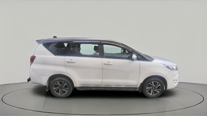 2023 Toyota Innova Crysta 2.4 GX 7STR, Diesel, Manual, 34,868 km, exterior