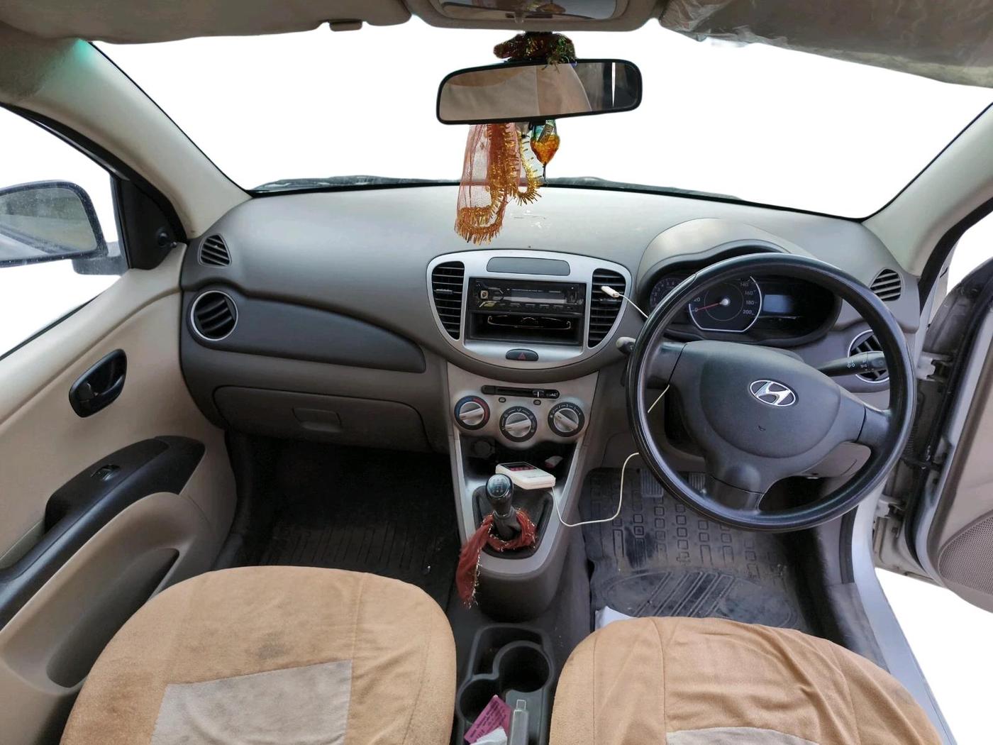 2015 Hyundai i10 MAGNA 1.1, Petrol, Manual, 46,414 km, interior