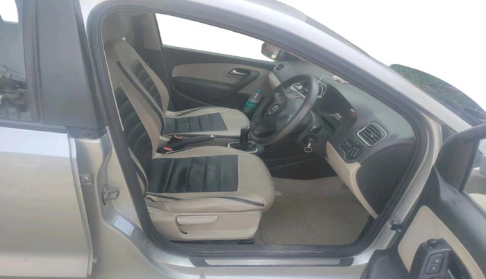 2011 Volkswagen Polo COMFORTLINE 1.2L PETROL, Petrol, Manual, 60,299 km, interior