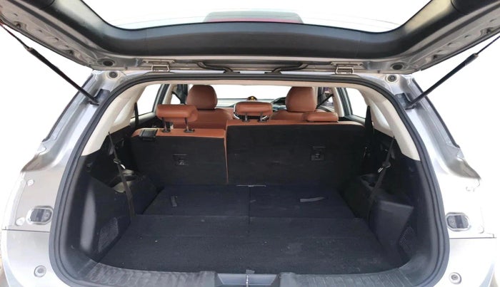 2021 MG HECTOR PLUS SELECT 2.0 DIESEL TURBO MT 7-STR, Diesel, Manual, 1,56,311 km, exterior