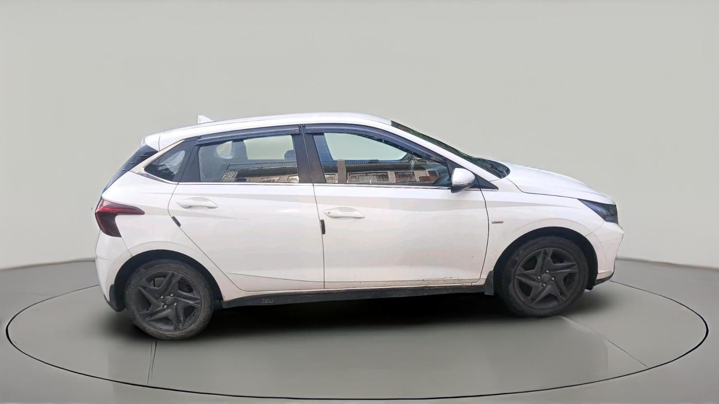 2021 Hyundai NEW I20 SPORTZ 1.2 AT, Petrol, Automatic, 52,614 km, exterior
