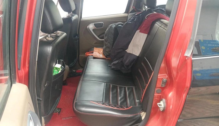 2018 Mahindra TUV300 T8, Diesel, Manual, 80,478 km, interior