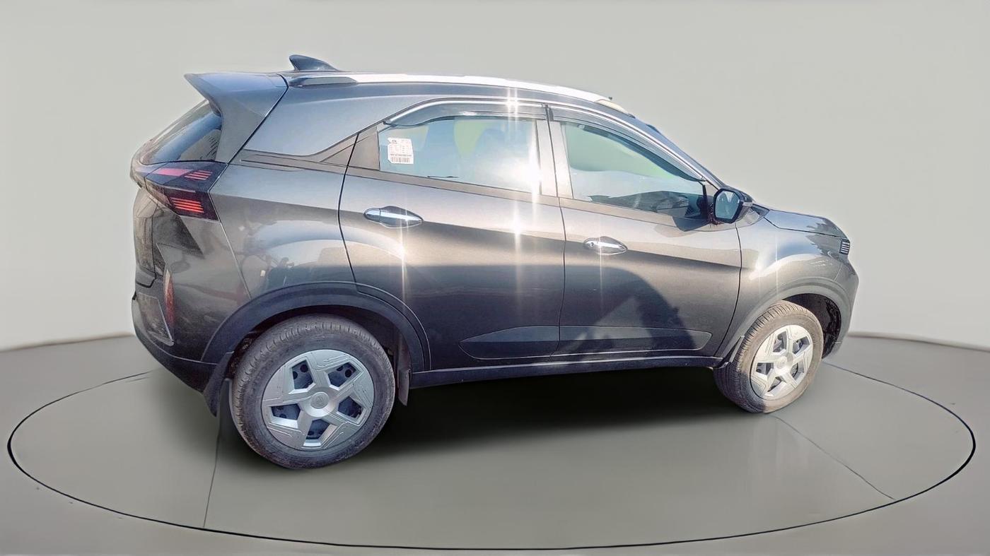 2025 Tata NEXON Smart + 1.5, Diesel, Manual, 7,900 km, exterior