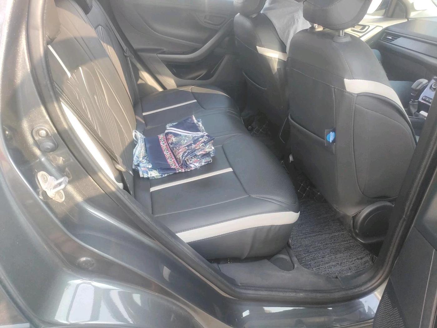 2025 Tata NEXON Smart + 1.5, Diesel, Manual, 7,900 km, interior