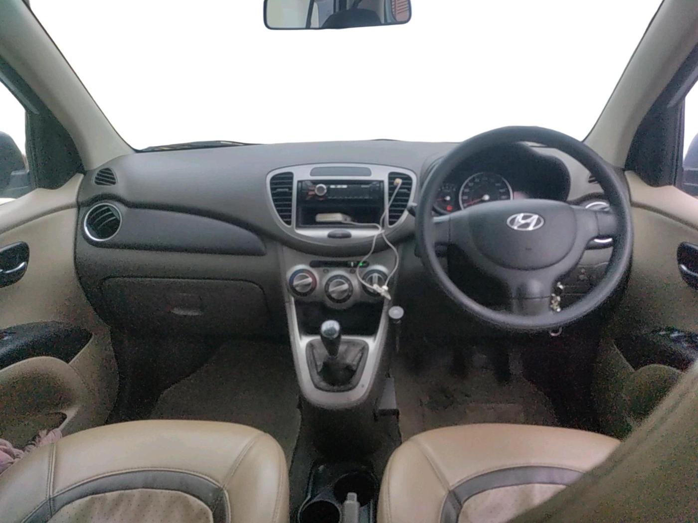 2013 Hyundai i10 MAGNA 1.2, Petrol, Manual, 47,587 km, interior