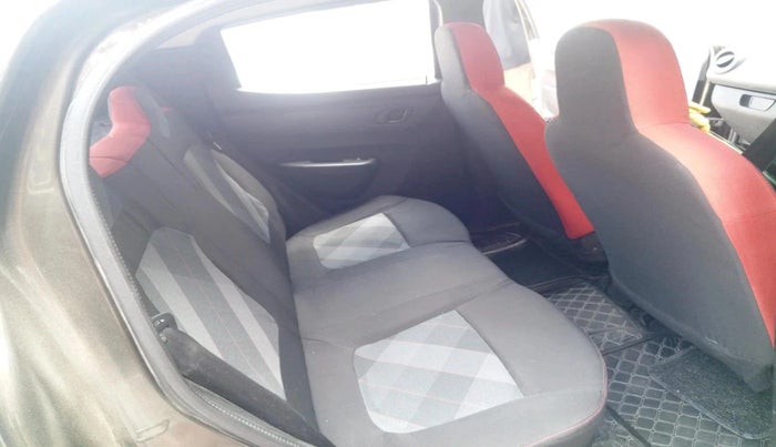 2021 Renault Kwid RXT 1.0 AMT (O), Petrol, Automatic, 70,974 km, interior