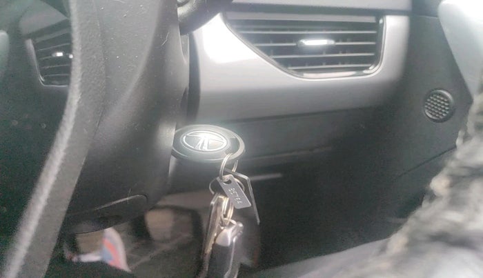2021 Tata NEXON XE PETROL, Petrol, Manual, 25,884 km, interior