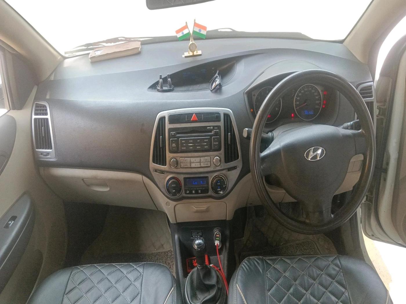 2014 Hyundai i20 MAGNA (O) 1.2, Petrol, Manual, 1,66,152 km, interior