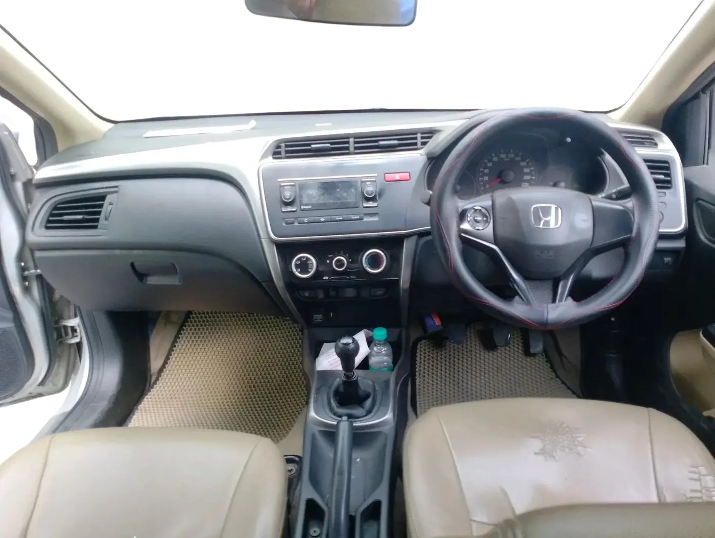 2014 Honda City 1.5L I-VTEC S MT, Petrol, Manual, 1,47,304 km, interior
