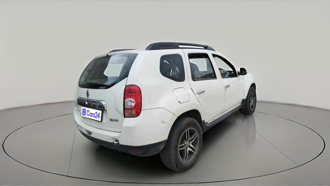 2015 Renault Duster 85 PS RXL DIESEL (OPT), Diesel, Manual, 1,71,455 km, exterior