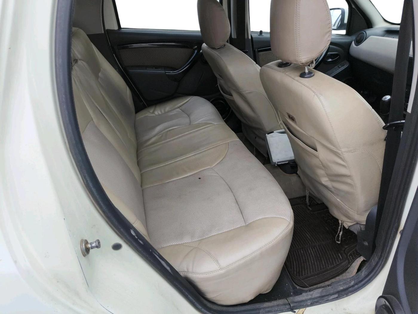 2015 Renault Duster 85 PS RXL DIESEL (OPT), Diesel, Manual, 1,71,455 km, interior