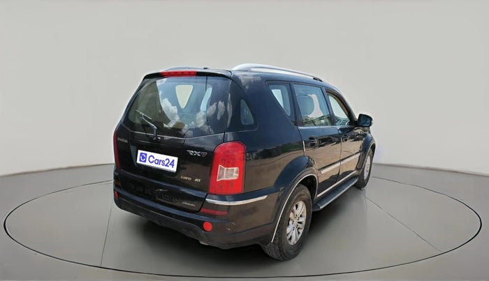 2013 Ssangyong Rexton RX7, Diesel, Automatic, 1,42,184 km, exterior
