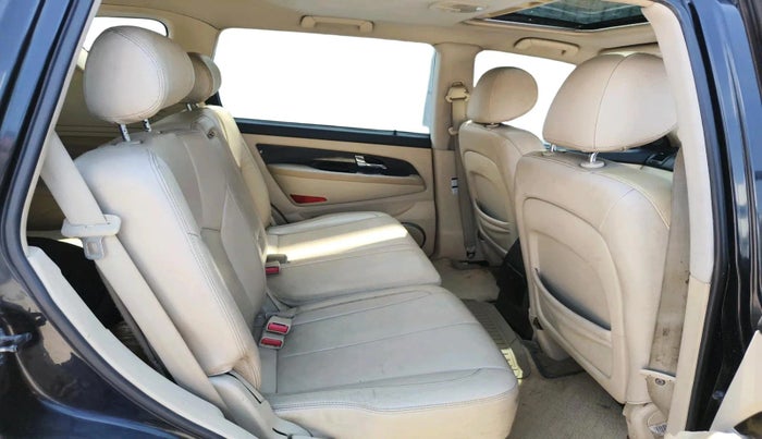 2013 Ssangyong Rexton RX7, Diesel, Automatic, 1,42,184 km, interior
