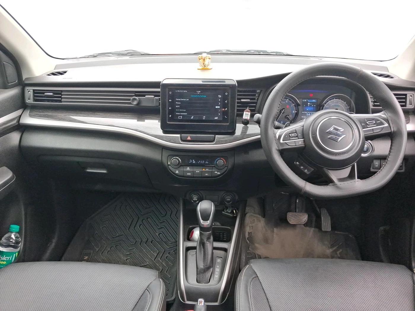 2022 Maruti XL6 ALPHA AT, Petrol, Automatic, 43,868 km, interior