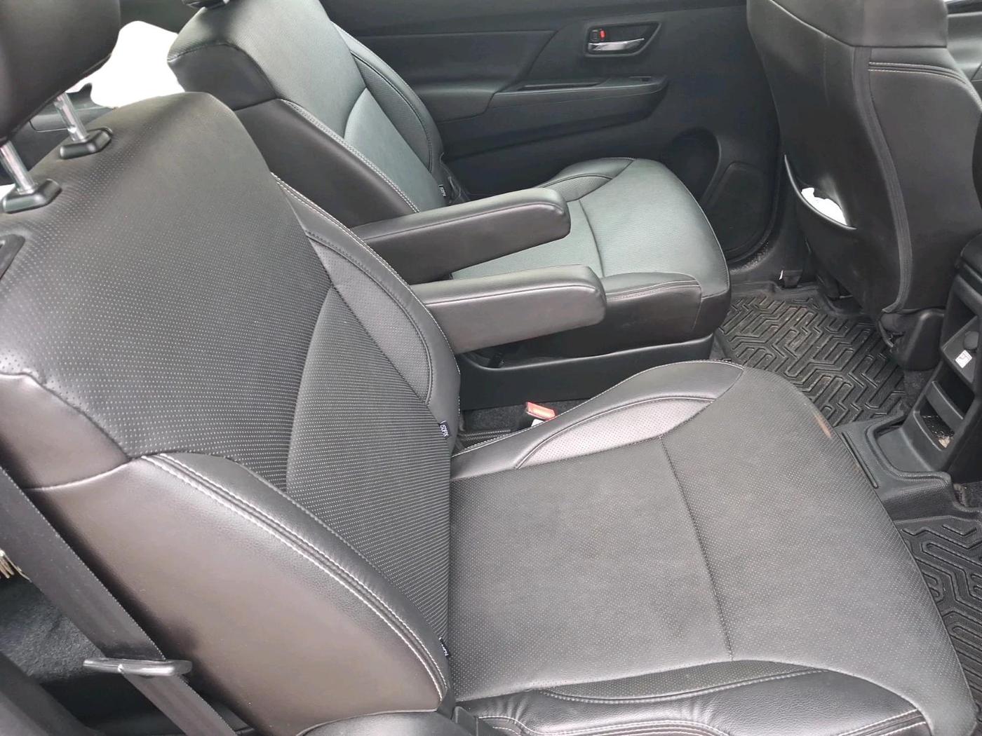 2022 Maruti XL6 ALPHA AT, Petrol, Automatic, 43,868 km, interior