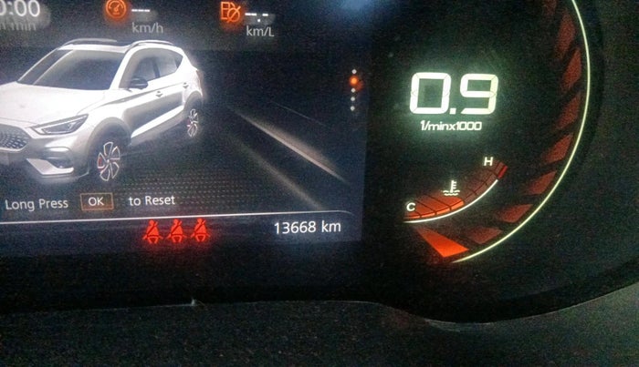 2024 MG ASTOR Select 1.5 MT (Ivory), Petrol, Manual, 13,668 km, interior