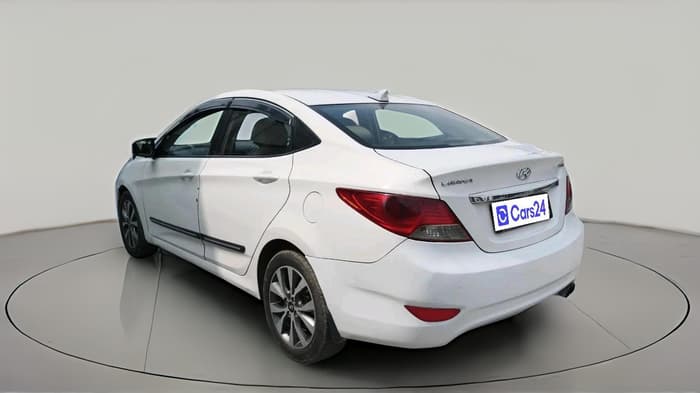 2013 Hyundai Verna FLUIDIC 1.6 CRDI SX, Diesel, Manual, 94,563 km, exterior