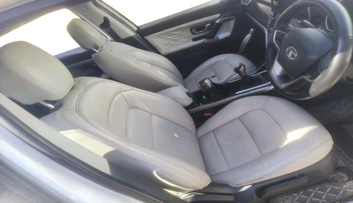 2019 Tata Harrier XT 2.0L KRYOTEC, Diesel, Manual, 52,545 km, interior