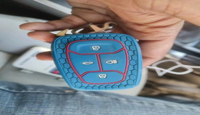 2019 Tata Harrier XT 2.0L KRYOTEC, Diesel, Manual, 52,545 km, interior