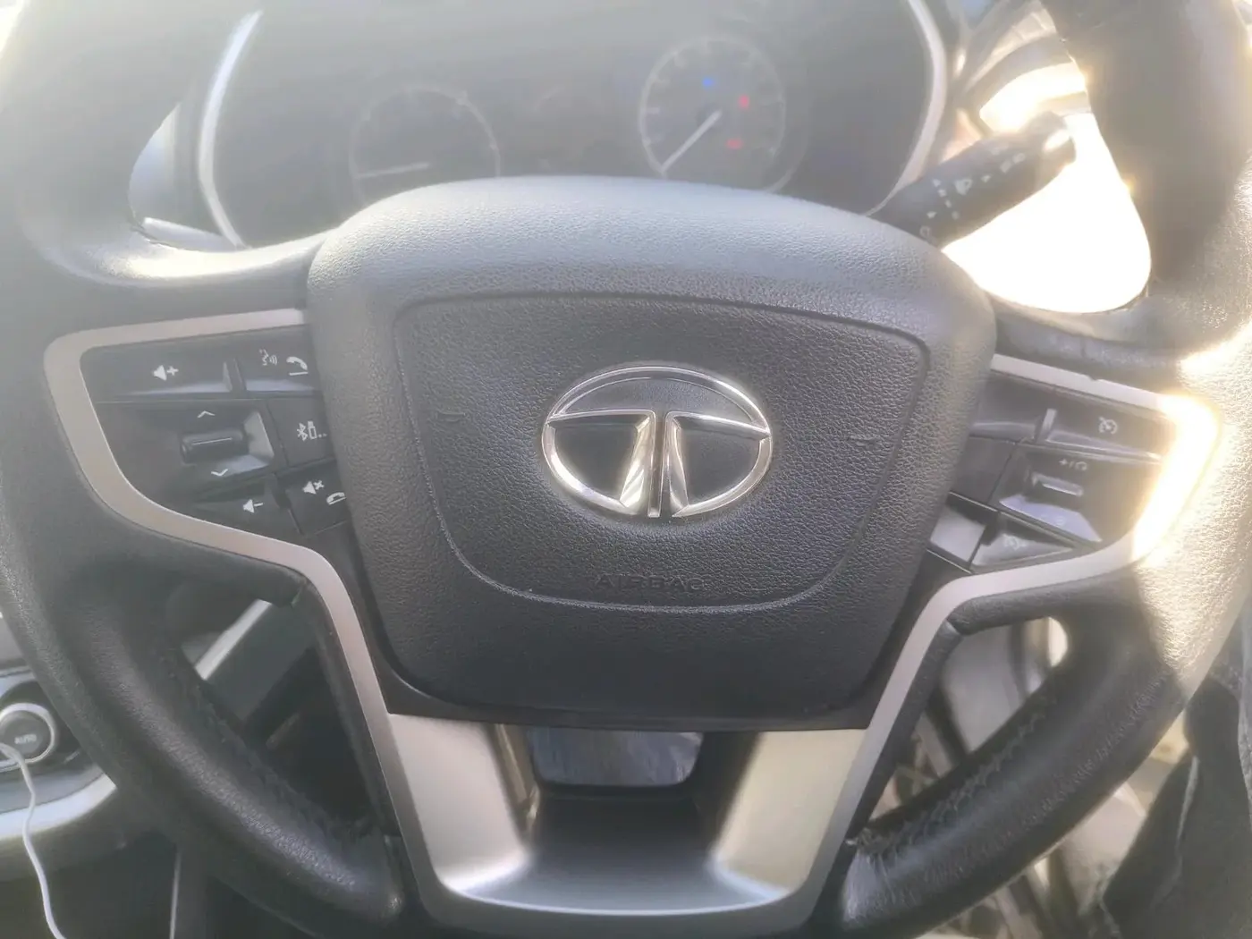 2019 Tata Harrier XT 2.0L KRYOTEC, Diesel, Manual, 52,545 km, interior
