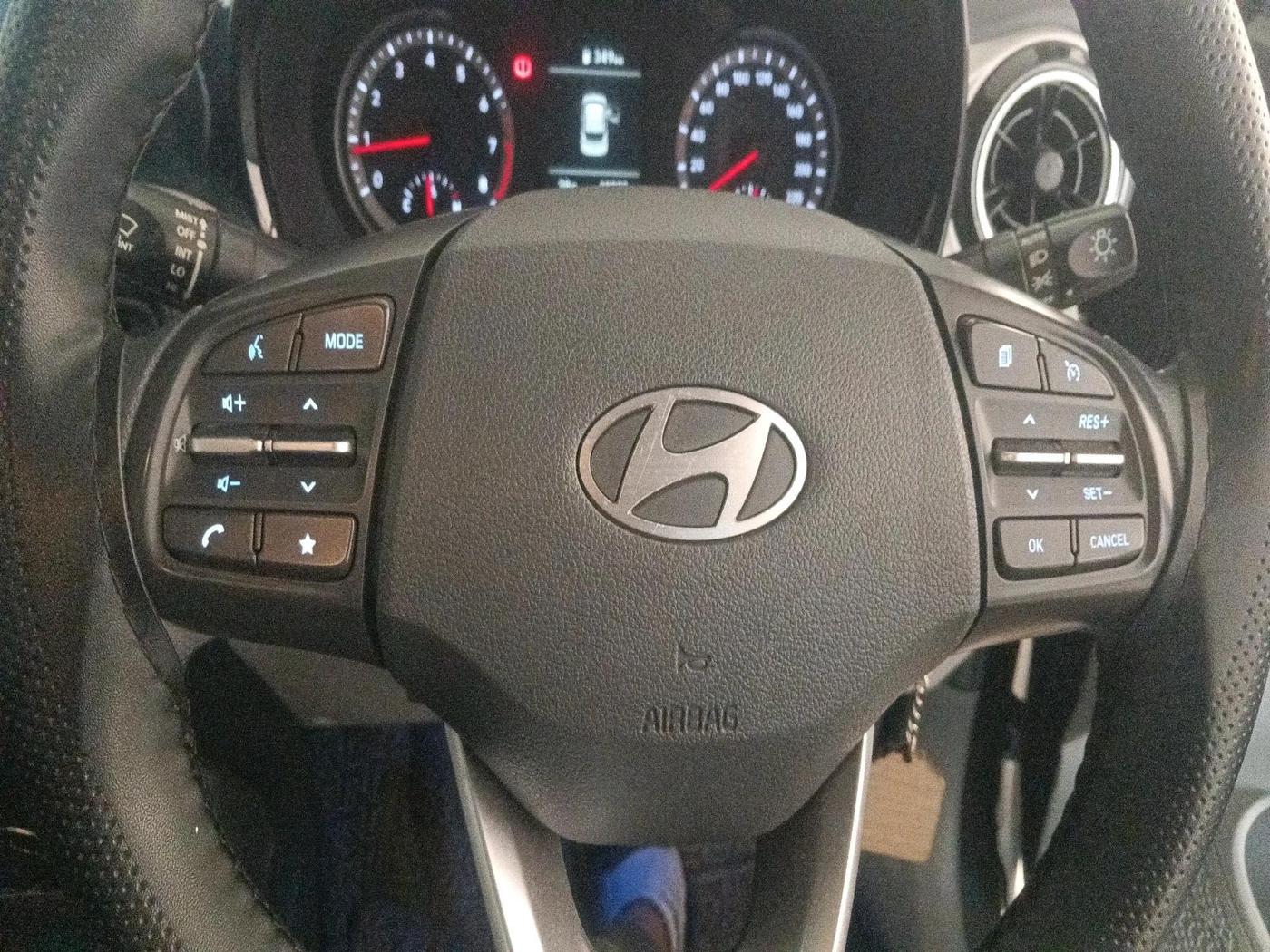 2023 Hyundai GRAND I10 NIOS SPORTZ 1.2 KAPPA VTVT, Petrol, Manual, 18,032 km, interior