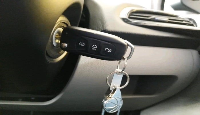 2024 Tata Tiago XT RHYTHM PETROL, Petrol, Manual, 9,100 km, interior
