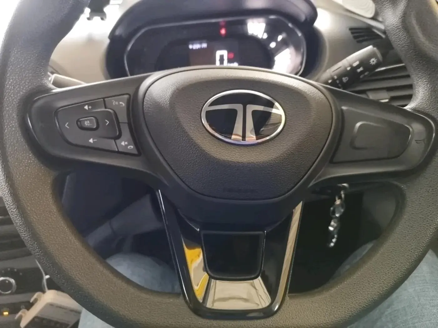 2024 Tata Tiago XT RHYTHM PETROL, Petrol, Manual, 9,100 km, interior