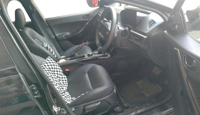 2024 Tata NEXON Creative Plus S 1.2 Revotron 6AMT Dark Edition, Petrol, Automatic, 26,430 km, interior