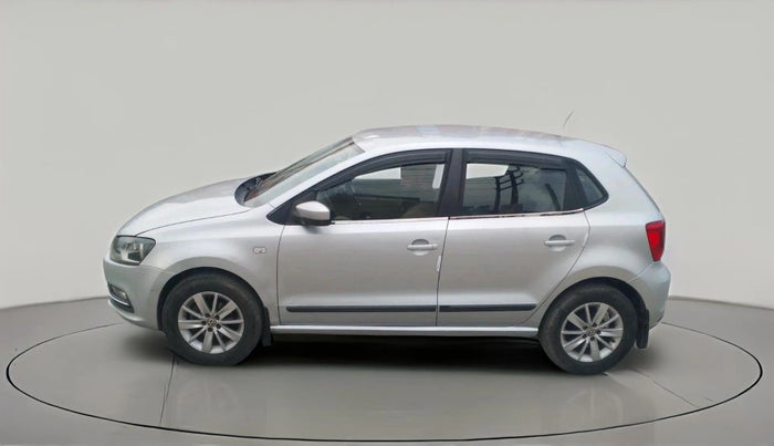 2015 Volkswagen Polo HIGHLINE1.2L, Petrol, Manual, 1,11,453 km, exterior