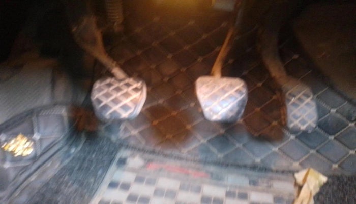 2015 Volkswagen Polo HIGHLINE1.2L, Petrol, Manual, 1,11,453 km, interior