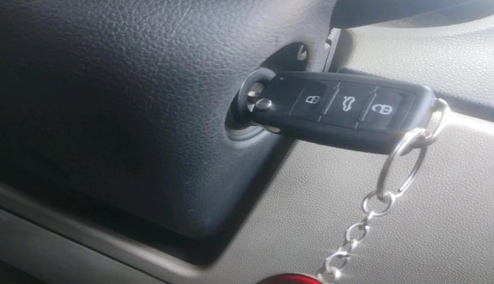 2013 Volkswagen Polo COMFORTLINE 1.2L, Diesel, Manual, 1,48,917 km, interior