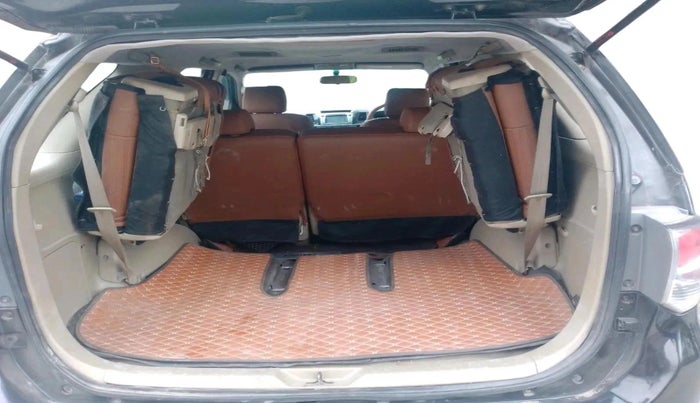 2013 Toyota Fortuner 3.0 4X4 MT, Diesel, Manual, 3,77,865 km, exterior