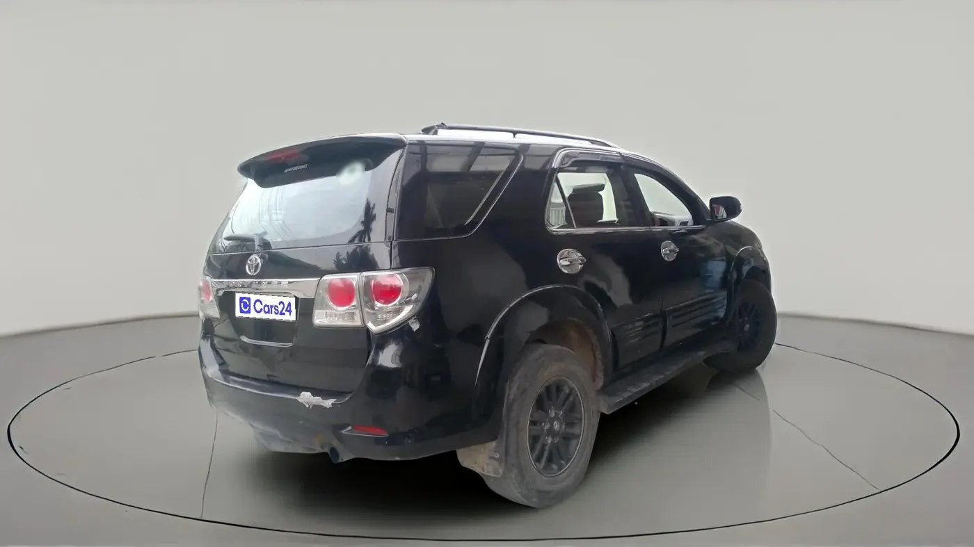2013 Toyota Fortuner 3.0 4X4 MT, Diesel, Manual, 3,77,865 km, exterior
