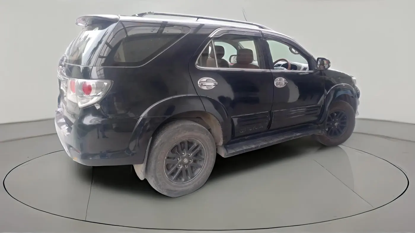 2013 Toyota Fortuner 3.0 4X4 MT, Diesel, Manual, 3,77,865 km, exterior