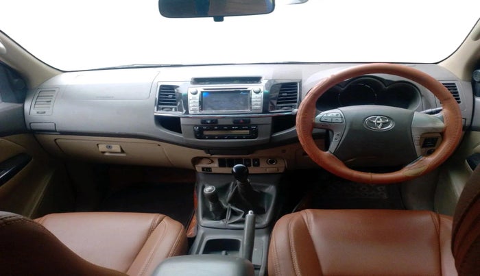2013 Toyota Fortuner 3.0 4X4 MT, Diesel, Manual, 3,77,865 km, interior