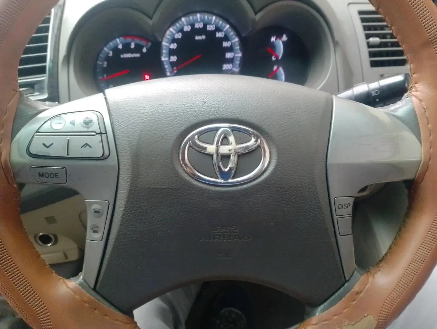 2013 Toyota Fortuner 3.0 4X4 MT, Diesel, Manual, 3,77,865 km, interior
