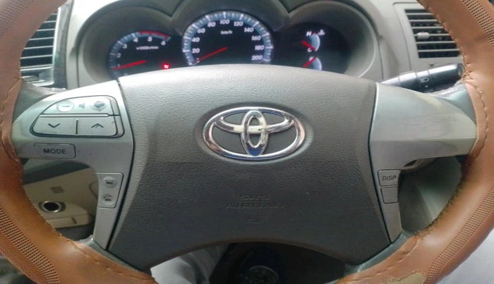 2013 Toyota Fortuner 3.0 4X4 MT, Diesel, Manual, 3,77,865 km, interior