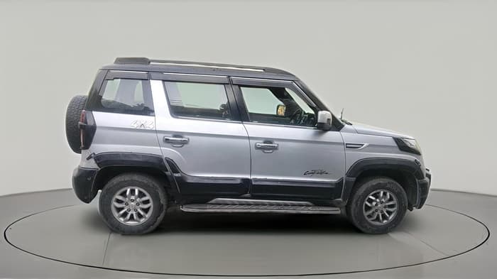 2018 Mahindra TUV300 T8, Diesel, Manual, 82,988 km, exterior