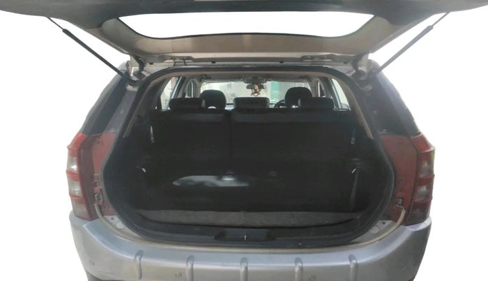 2012 Mahindra XUV500 W4, Diesel, Manual, 76,440 km, exterior